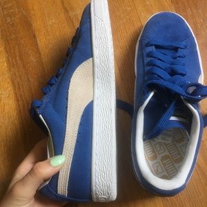 NEW blue pumas